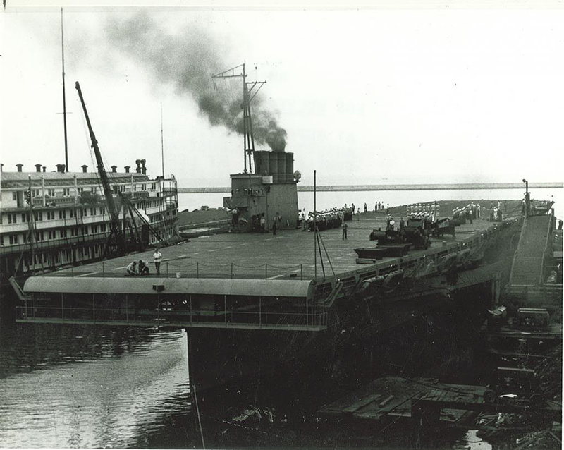 Illustration for article titled Chicago's Aircraft Carriers